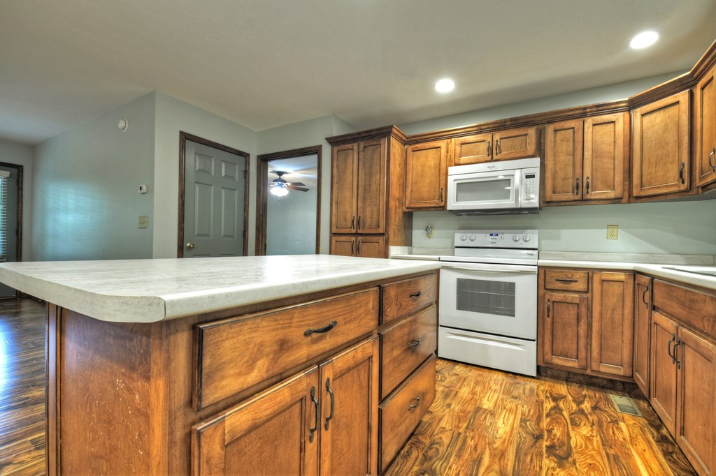 293 James Drive Property Photo 11