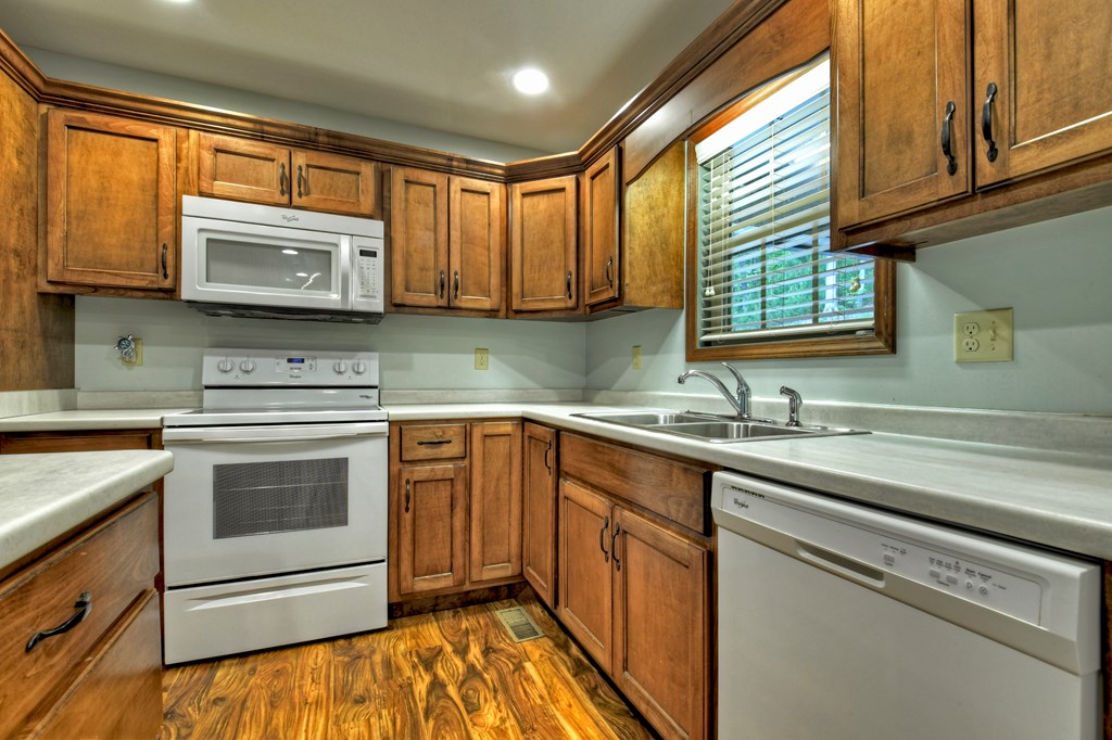 293 James Drive Property Photo 12