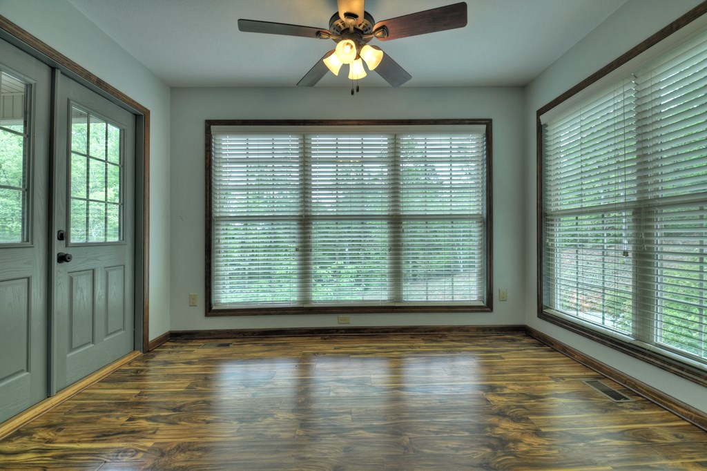 293 James Drive Property Photo 18
