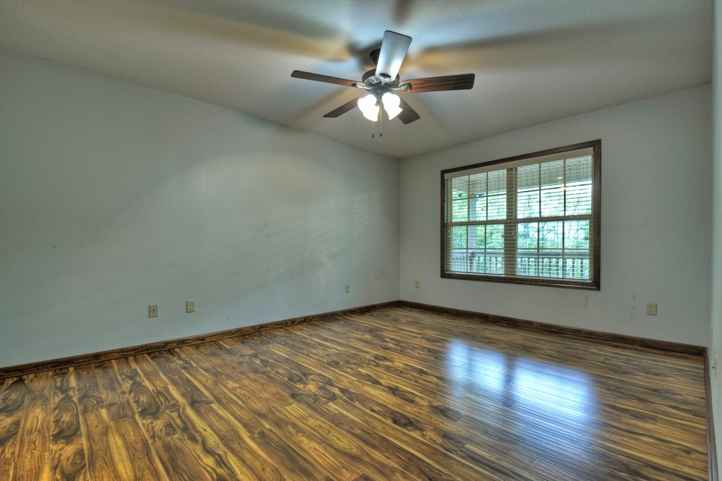 293 James Drive Property Photo 22
