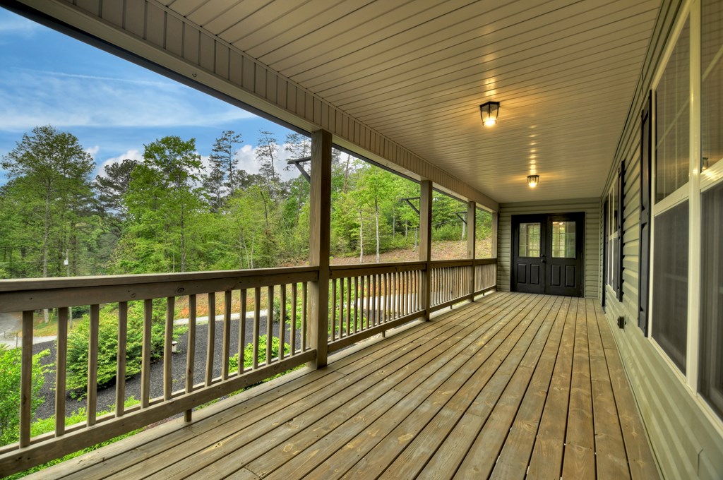 293 James Drive Property Photo 28