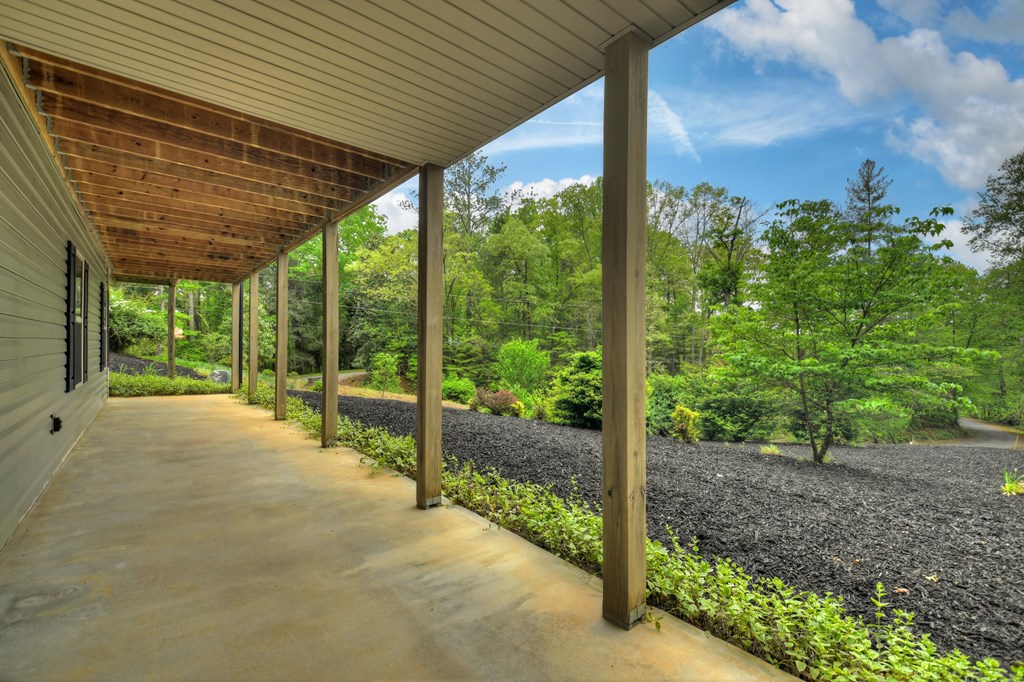 293 James Drive Property Photo 33