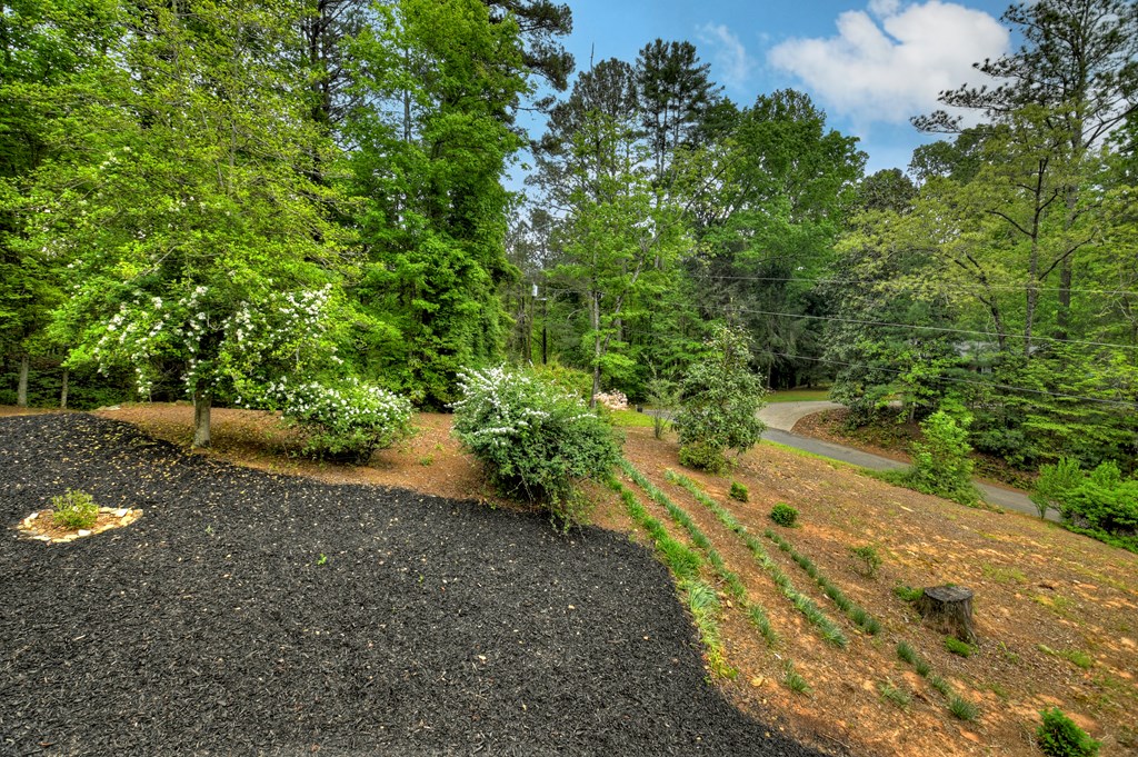 293 James Drive Property Photo 37