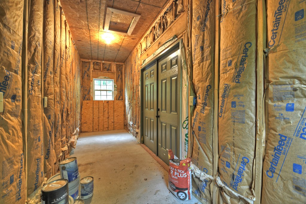 293 James Drive Property Photo 38