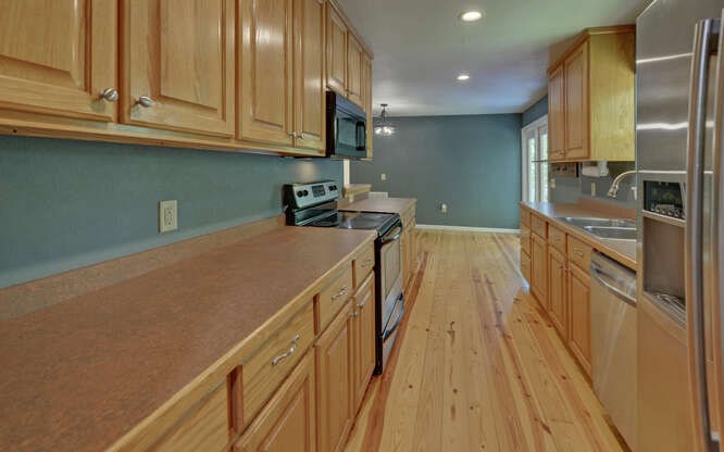 325 Honeysuckle Drive Property Photo 3