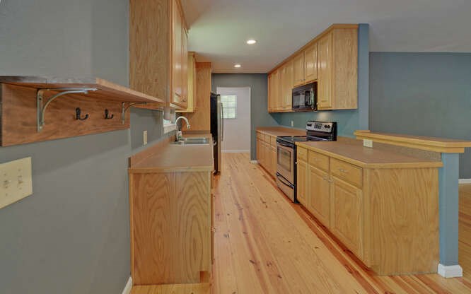 325 Honeysuckle Drive Property Photo 10