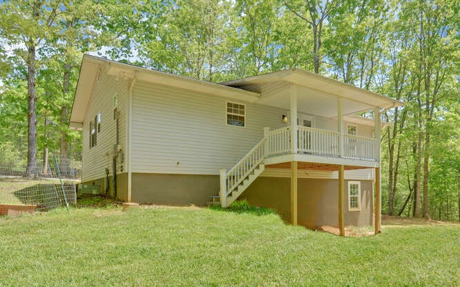 325 Honeysuckle Drive Property Photo 34