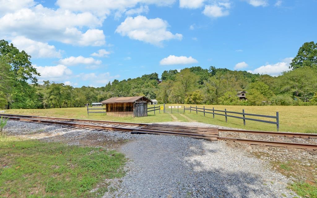 166 Dallas Lane Property Photo 70