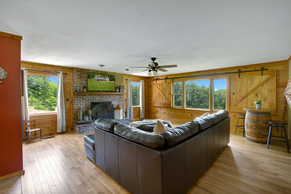 213 Ritter Road Property Photo 4