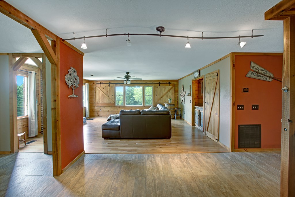 213 Ritter Road Property Photo 6