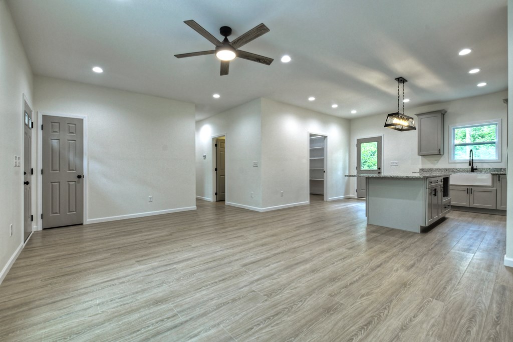 290 Mulberry Street Property Photo 5