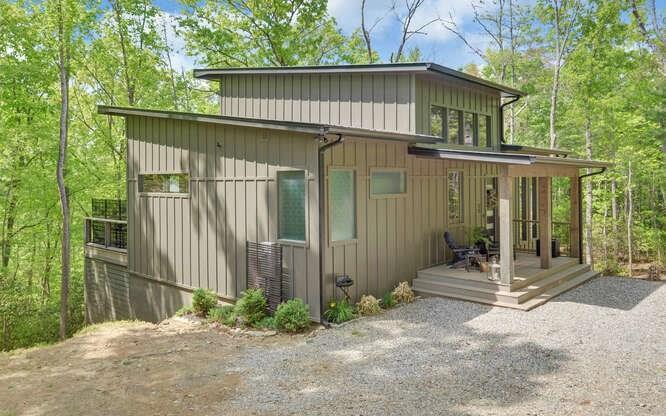 33 Bergen Trail Property Photo 1