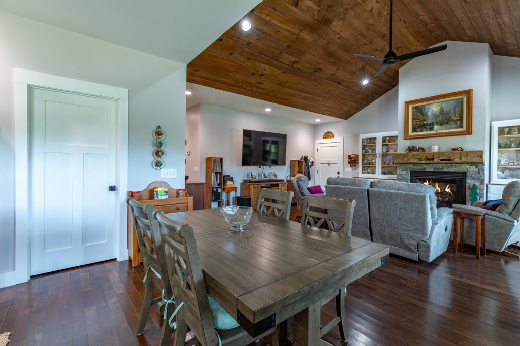 21 Hogue Way Property Photo 13