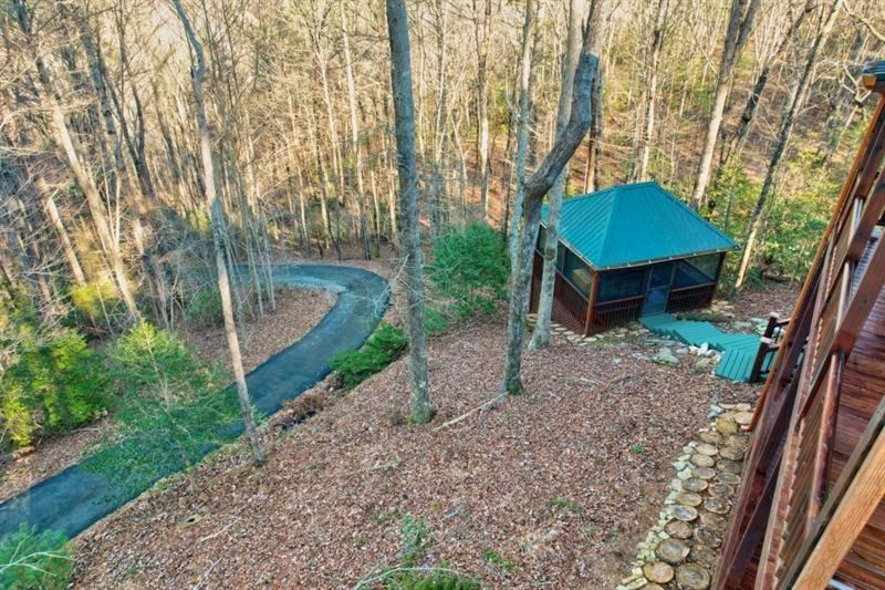 138 Lucius Lane Property Photo 25