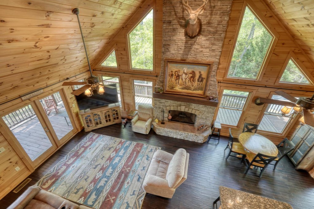 681 The Woods Road Property Photo 17