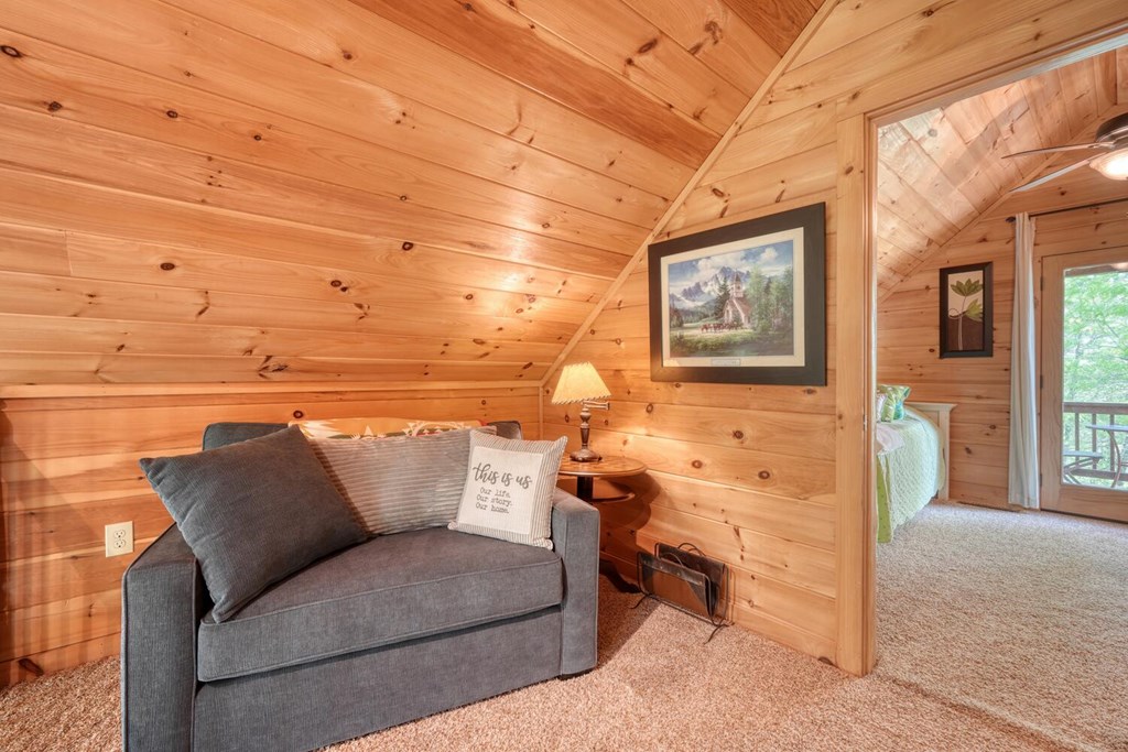 681 The Woods Road Property Photo 18