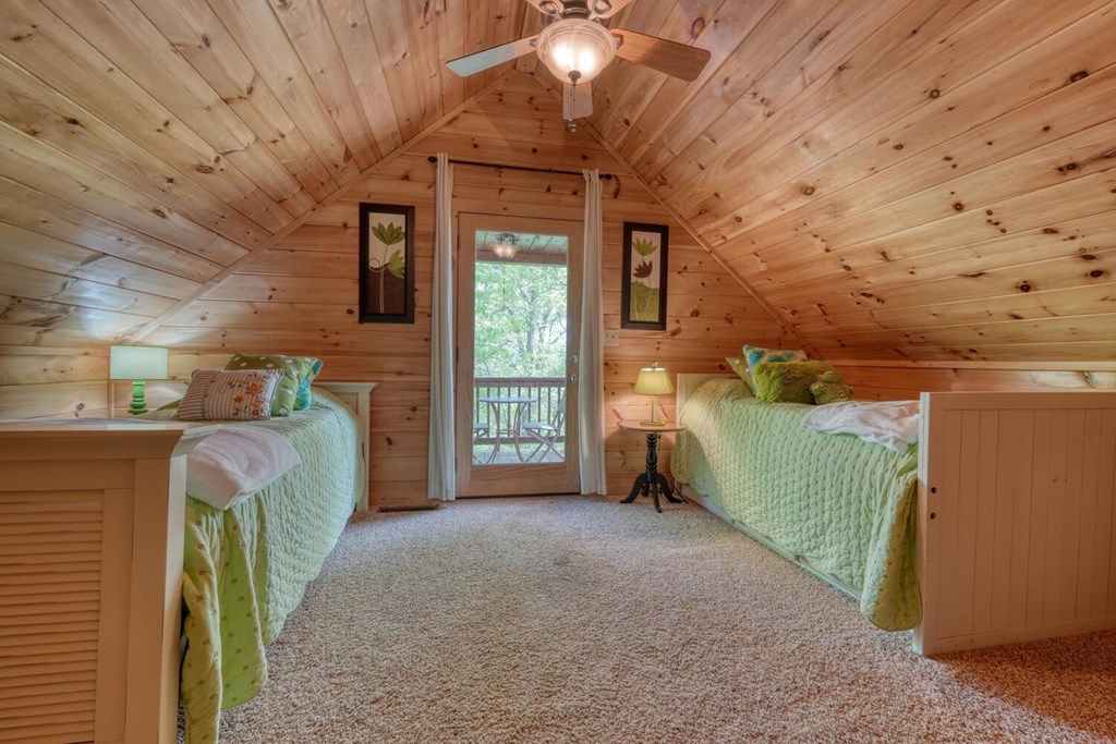 681 The Woods Road Property Photo 19
