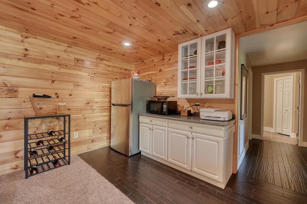 681 The Woods Road Property Photo 25