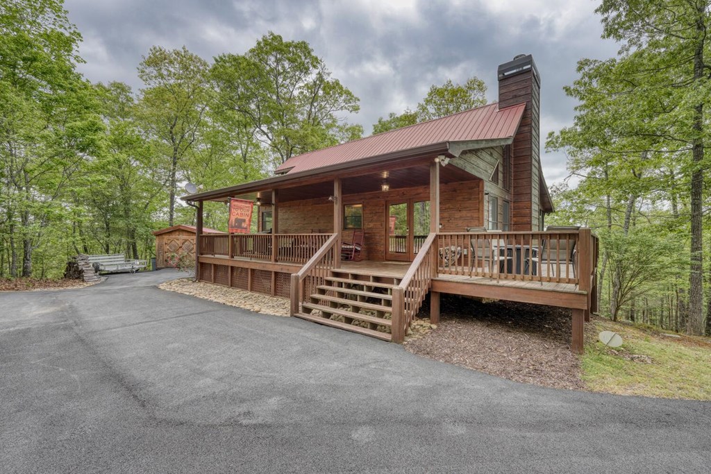 681 The Woods Road Property Photo 41