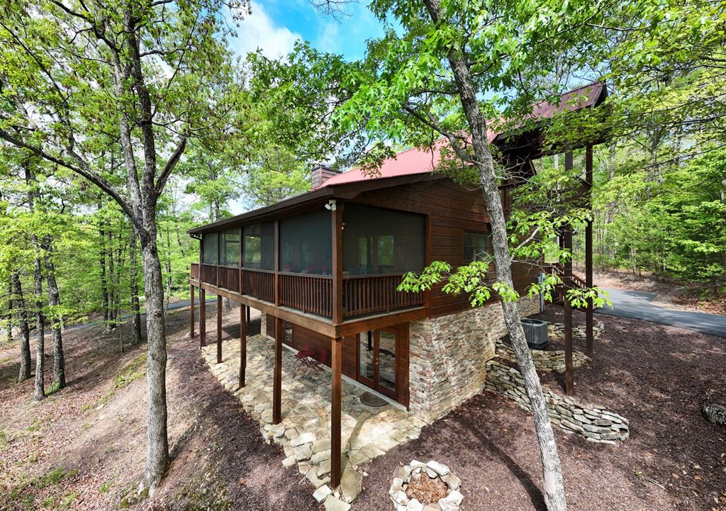 681 The Woods Road Property Photo 44