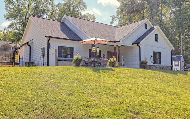 346 Woodland Lane Property Photo