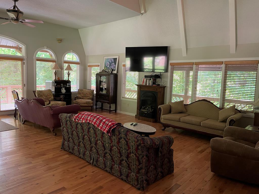 1198 Chatuge Village Circle Property Photo 3