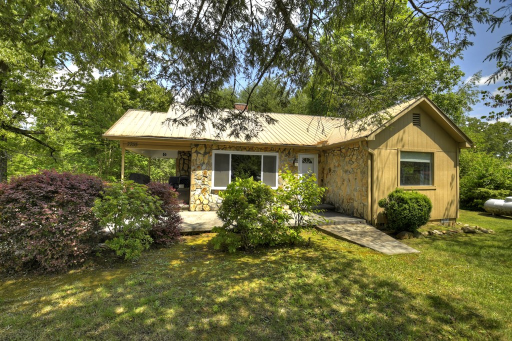 7755 Old Hwy 76 Property Photo 3