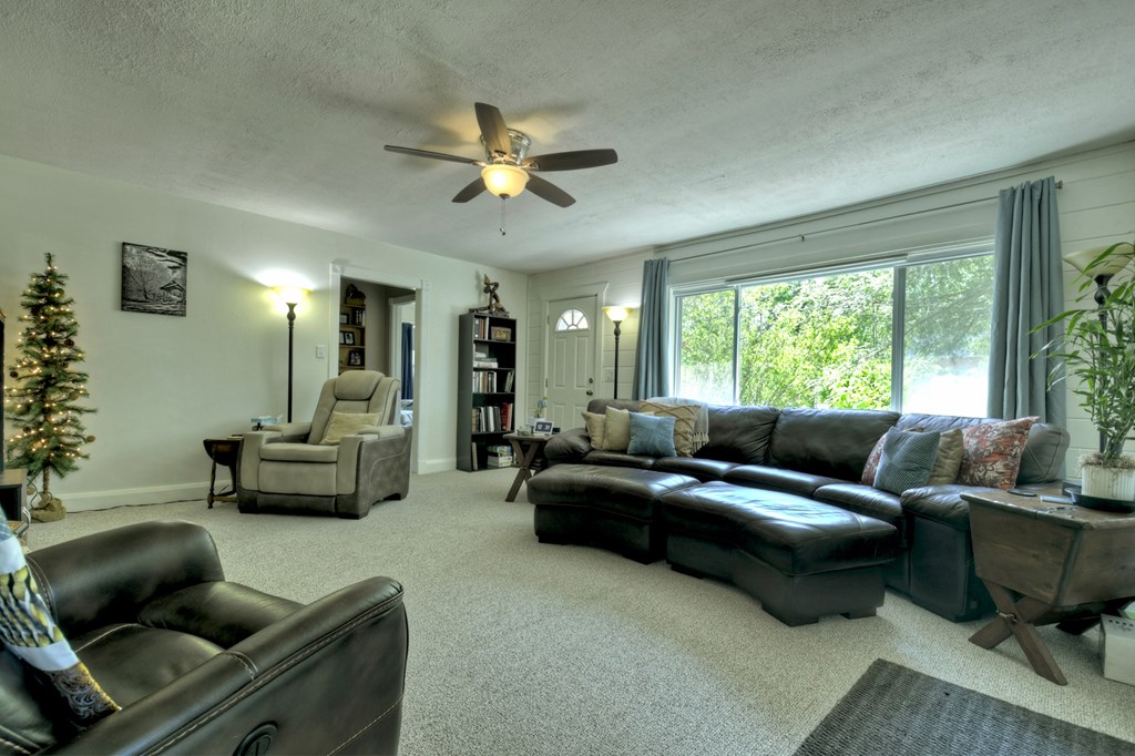 7755 Old Hwy 76 Property Photo 4