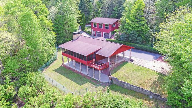 2252 Cathy Road Property Photo 1