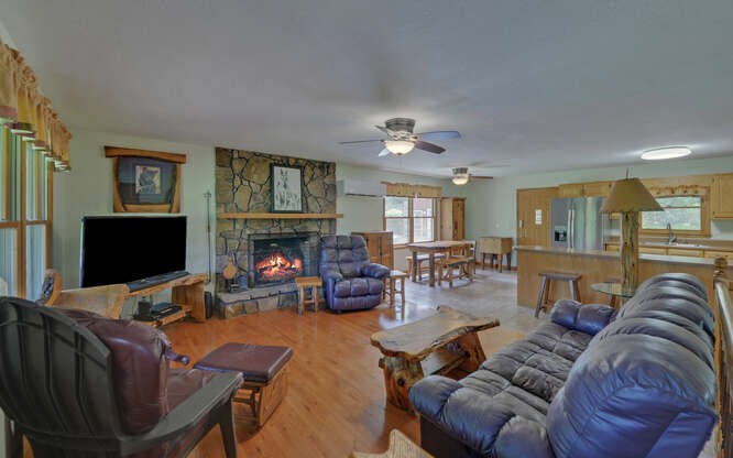 2252 Cathy Road Property Photo 3