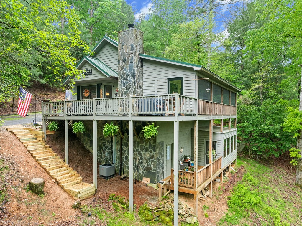 168 Spring Lake Drive Property Photo 2