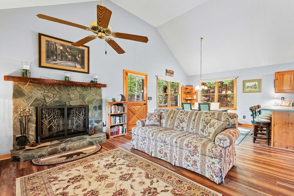 168 Spring Lake Drive Property Photo 11