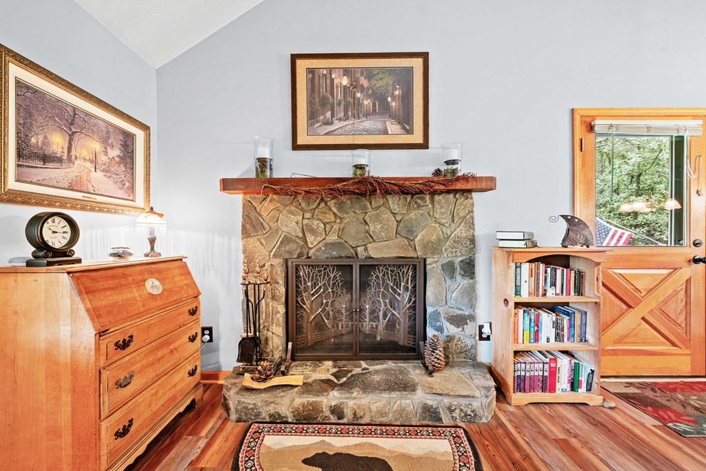 168 Spring Lake Drive Property Photo 13