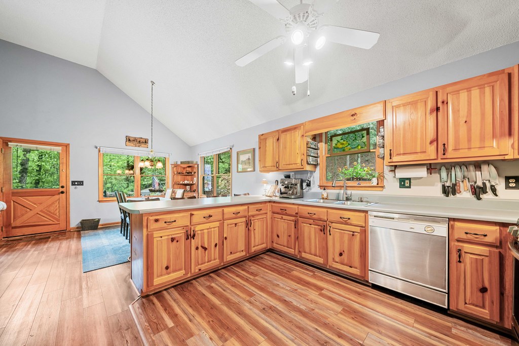 168 Spring Lake Drive Property Photo 15