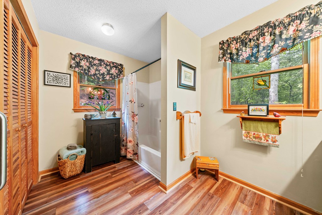 168 Spring Lake Drive Property Photo 18