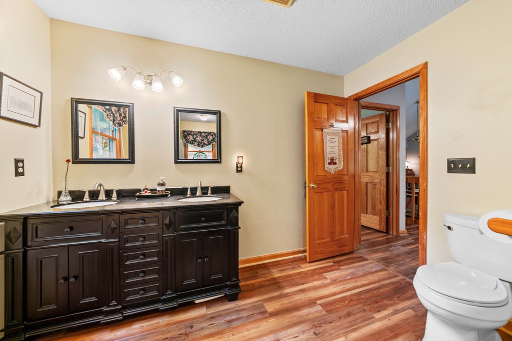 168 Spring Lake Drive Property Photo 20