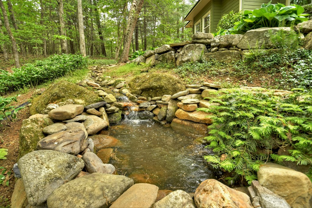 131 Lost Mine Road Property Photo 8