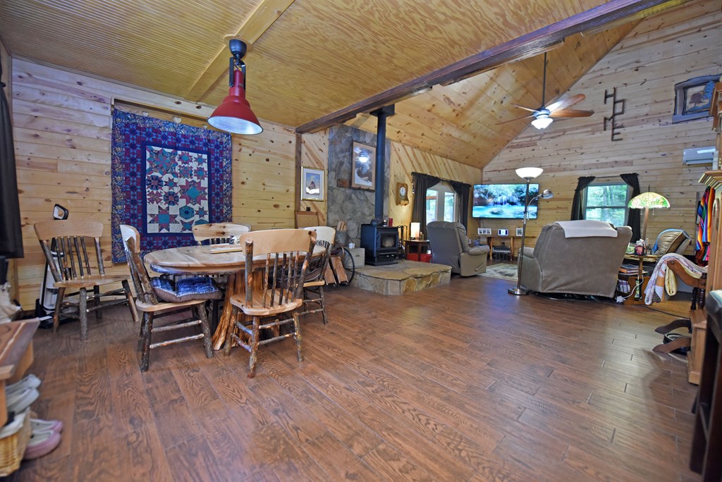 78 Reed White Drive Property Photo 3