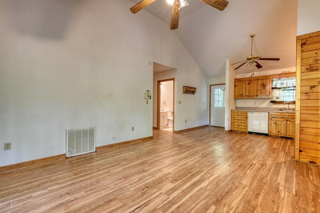 46 Evening Shade Property Photo 11