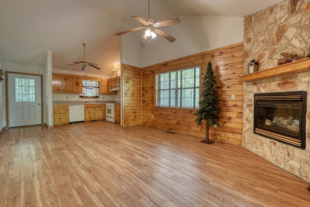 46 Evening Shade Property Photo 12