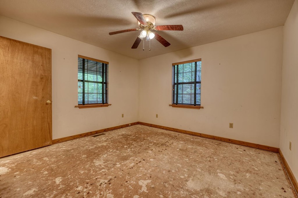 46 Evening Shade Property Photo 16
