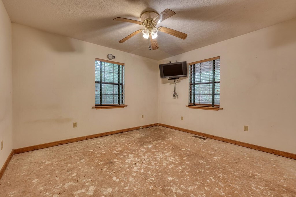 46 Evening Shade Property Photo 19