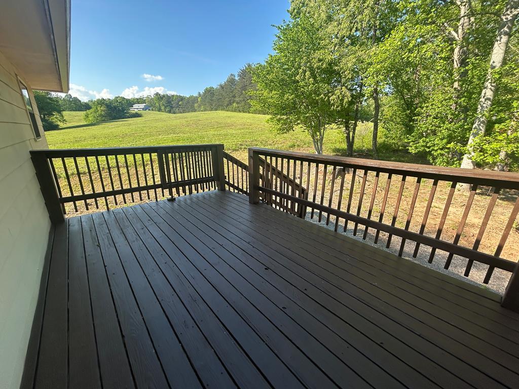 868 Sugar Creek Road Property Photo 2