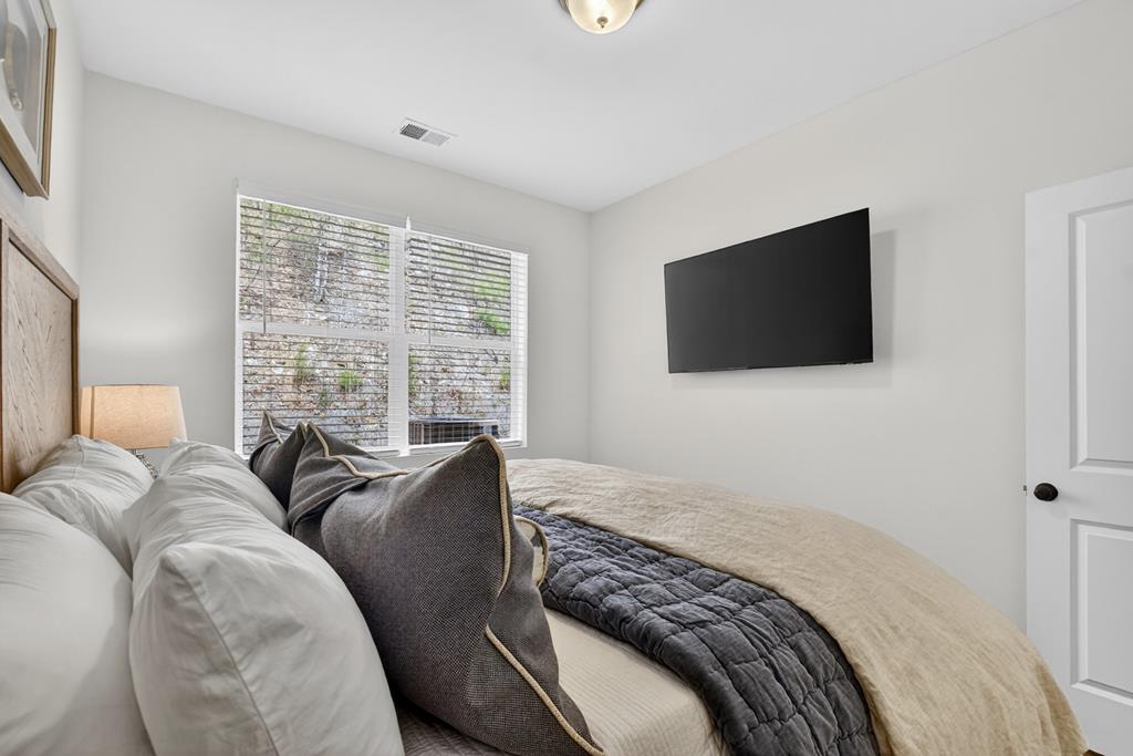 Unit 38 Grove Loop Property Photo 21