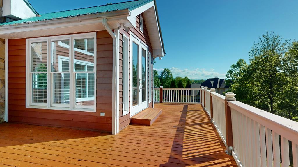 219 Lovers Leap Drive Property Photo 8
