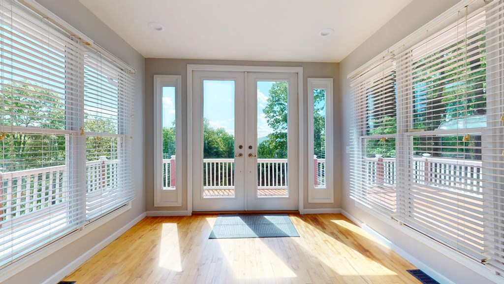 219 Lovers Leap Drive Property Photo 11