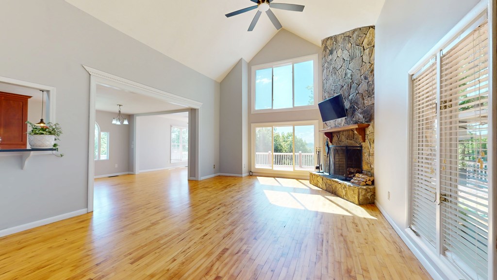 219 Lovers Leap Drive Property Photo 16