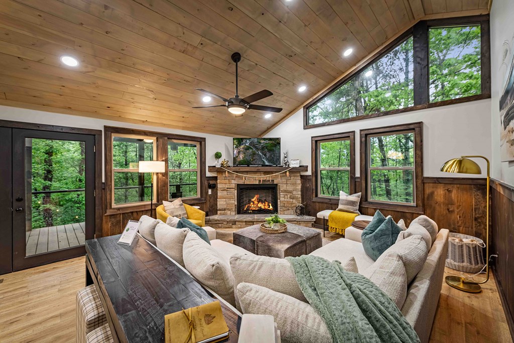 270 Bench Leg Road Property Photo 12