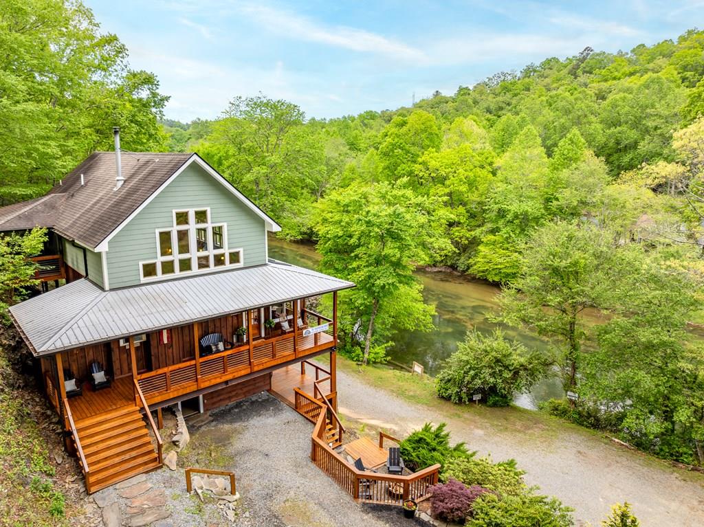 261 Riverview Drive Property Photo