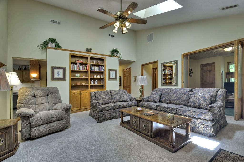 1292 Riverview Drive Property Photo 8